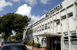 Imagem: Fachada do Hospital Universitário Walter Cantídio (Foto: Júnior Panela)