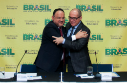 Imagem: Ministro em exercício José Henrique Paimi e Jesualdo Farias