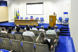 Imagem: Reitor comandou reunião com pró-reitores na auditório da Reitoria (Foto: Ribamar Neto)