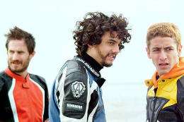 Imagem: Os atores Clemens Schick, Wagner Moura e Jesuíta Barbosa estrelam o filme "Praia do Futuro"