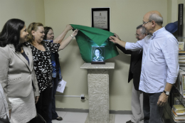 Imagem: Parentes, colegas de profissão, amigos, ex-alunos e admiradores participaram da inauguração do Memorial em homenagem à Profª Grasiela Teixeira (Foto: Guilherme Braga)