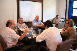 Imagem: A reunião com o prefeito Roberto Claudio ocorreu no Paço Municipal (Foto: Kiko Silva/Prefeitura de Fortaleza)