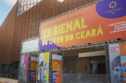 Imagem: Entrada principal da Bienal Internacional do Livro do Ceará, no Centro de Eventos