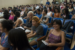 Imagem: Público lotou o auditório da Reitoria
