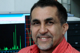 Imagem: O Prof. Edilberto Silveira, do Departamento de Química Orgânica e Inorgânica, é o coordenador do projeto (Foto: divulgação)
