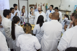 Imagem: A atividade é promovida pelo Departamento de Morfologia da Universidade Federal do Ceará e realizada por alunos do Programa de Pós-Graduação em Ciências Morfofuncionais (Foto: CCSMI/UFC)