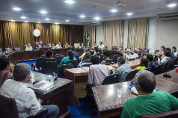 Foto da reunião na sala do Consuni sobre regularização fundiária das ZEIS de Fortaleza