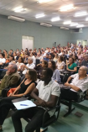 Imagem: Plateia lotou o auditório do Centro de Ciências, no Campus do Pici