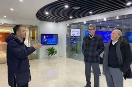 Imagem: Reitor e Prof. Augusto visitaram o TusPark, maior parque tecnológico da China e um dos mais importantes do mundo