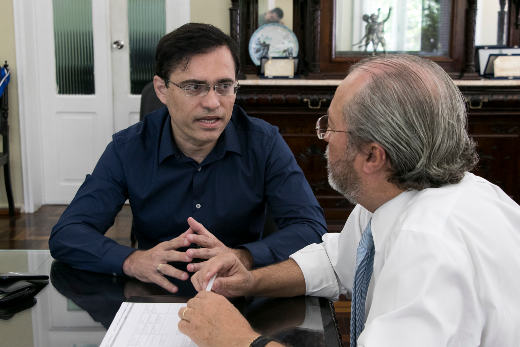 Imagem: O diretor da STI, Prof. Edgar Marçal.