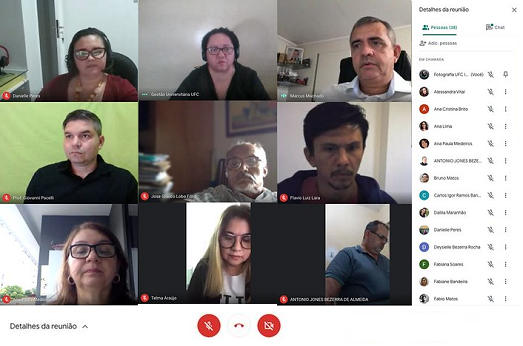 Imagem: imagem da tela de computador com fotos dos participantes da aula on-line