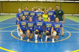 Imagem: Seleção feminina de vôlei da UFC