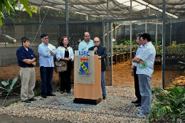 Imagem: Reitor Jesualdo Farias inaugura orquidário no Campus do Pici