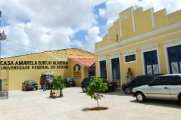 Imagem: A Casa Amarela fica na Avenida da Universidade, 2591 (Foto: Diego Normandi)