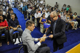 Imagem: Reitor Jesualdo Farias empossa novos servidores docentes e técnico-administrativos da UFC