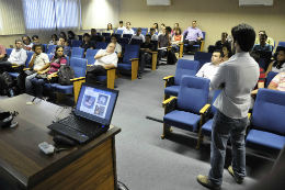 Imagem: O 1º curso de Microscopia Óptica foi realizado pela Central Analítica de 3 a 7 de fevereiro (Foto: Rafael Cavalcante)