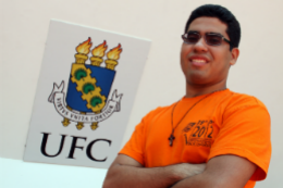 Imagem: Davi Lopes tem histórico de medalhas em competições de Matemática (Foto: Igor Graziano)