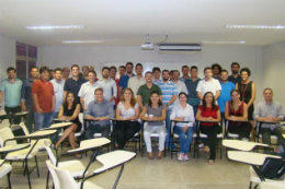 Imagem: Professores, alunos e técnicos do Campus de Quixadá se reuniam com empresas de TIC (Foto: Divulgação)
