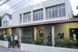 Imagem: Entrada do RU do Campus do Benfica