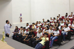 Imagem: Jovens de escolas de ensino fundamental e médio participaram de palestras em Crateús (Foto: Divulgação/Campus de Crateús)