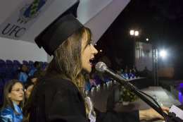 Imagem: Foto de Janaina Luiza Moreira de Castro, aluna do Curso de Pedagogia, escolhida oradora discente 