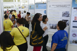 Imagem: Os trabalhos são apresentados no Centro de Convivência do Campus do Pici (Foto: Ribamar Neto/UFC)