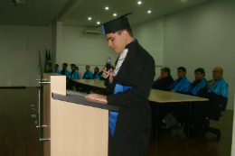 Imagem: Aleksandro de Oliveira Alexandrino, aluno do Curso de Engenharia de Software, falou em nome dos discentes (Foto: Divulgação)