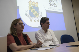 Imagem: Profª Márcia Machado, pró-reitora de Extensão, e Prof. Augusto Teixeira de Albuquerque, pró-reitor adjunto de Planejamento e Administração e coordenador do PDI (Foto: Jr. Panela/UFC)