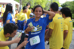 Imagem: Os participantes receberam medalhas ao final da corrida (Foto: Assessoria de Comunicação do SINTUFCE)