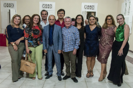 Imagem: Confraternização reuniu integrantes da administração superior e convidados, como o ex-reitor Jesualdo Farias, na Reitoria (Foto: Viktor Braga/UFC)