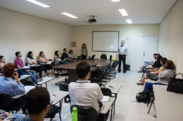 Imagem:  O curso de capacitação sobre gestão de processos, promovida pela equipe da Auditoria Interna da UFC, tem a participação de servidores técnico-administrativos da Prograd (Foto: Ribamar Neto/UFC)