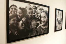 Imagem: Fotografias sobre trabalho escravo nas paredes do MAUC