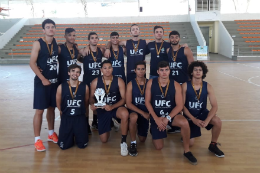 Imagem: O time masculino também garantiu a presença no pódio, com o terceiro lugar da competição