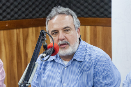 Imagem: O pró-reitor de Graduação, Prof. Cláudio Marques, lembrou que a UFC é hoje a melhor universidade do Norte e Nordeste do País (Foto: Ribamar Neto/UFC)