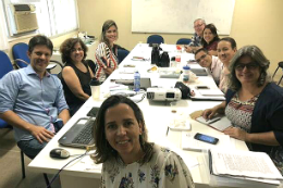 Imagem: Professores reunidos em encontro do Ateliê de Ensino do CT (Foto: acervo pessoal)