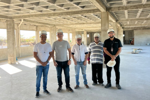 Imagem: Foto interna de inspeção do canteiro de obras do Campus de Crateús