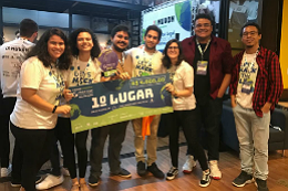 Imagem: Integrantes da equipe HealthLaw vencem primeiro lugar da competição (Foto: divulgação)