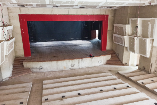 Imagem: O teatro do futuro Campus de Itapajé tem capacidade para 286 pessoas na plateia (Foto: Lady Dayana Oliveira)