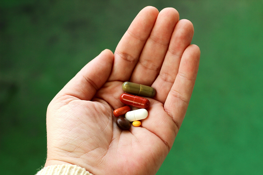 Imagem: O uso de remédios para perda de peso sem prescrição médica também foi fator avaliado na pesquisa (Foto: Pixabay)