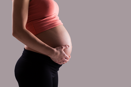 Imagem: foto de uma barriga de mulher grávida