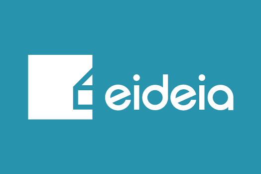 Imagem: logomarca da EIDEIA na cor branca com fundo azul