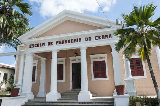 Foto de fachada do Centro de Ciências Agrárias