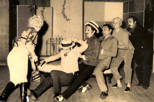 Imagem: Peça O Simpático Jeremias, montagem do grupo Comédia Cearense, em 1969 (Foto: Acervo ICA)