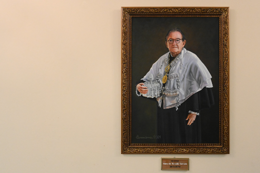 Imagem: retrato do ex-reitor Henry Campos foi feito pelo pintor Ernane Pereira.