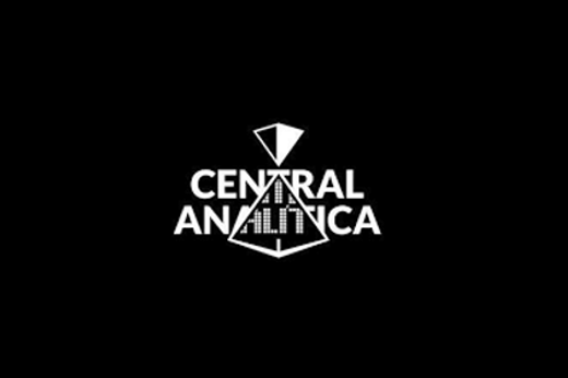 Imagem: Logo central analítica da UFC