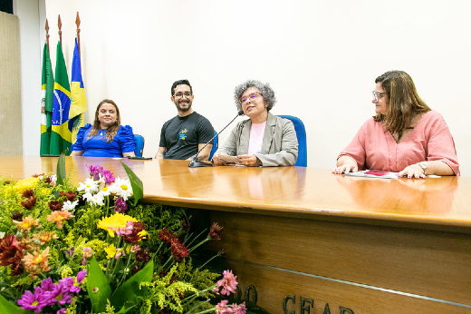 Imagem: Da esquerda para a direita: Ana Karina Pinheiro, Bruno Matos, Diana Azevedo e Marillene Feitosa (Foto: Viktor Braga/UFC)