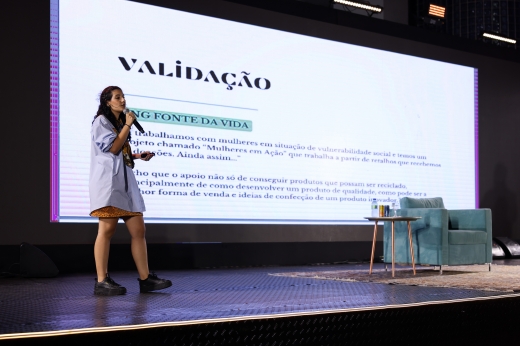 Imagem: Luana Stopa, estudante de Design-Moda e integrante do projeto UpDesign, que será apresentado no DemoDay  (Foto: divulgação)