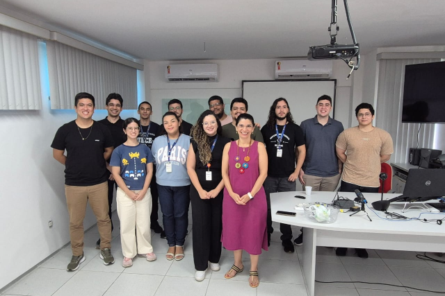 Imagem: grupo de estudantes