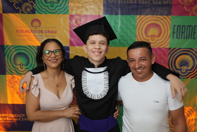 Imagem: Felipe César é filho de agricultores da cidade de Palhano (Foto: Viktor Braga/UFC)