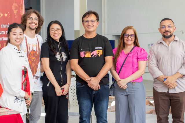 Imagem: Participantes reunidos nos Encontros Universitários 2025